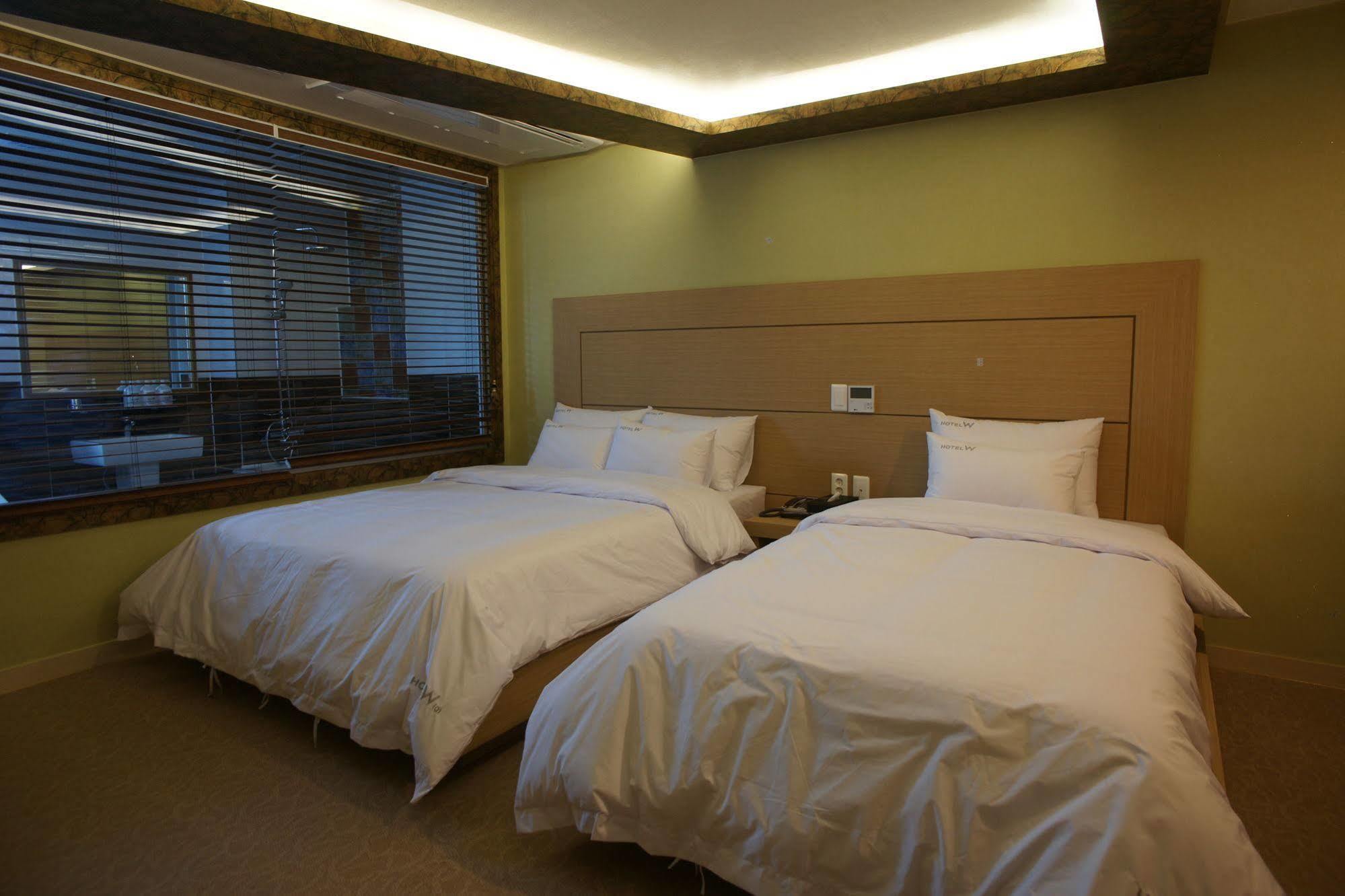 Hotel W Shinjeju Exterior photo